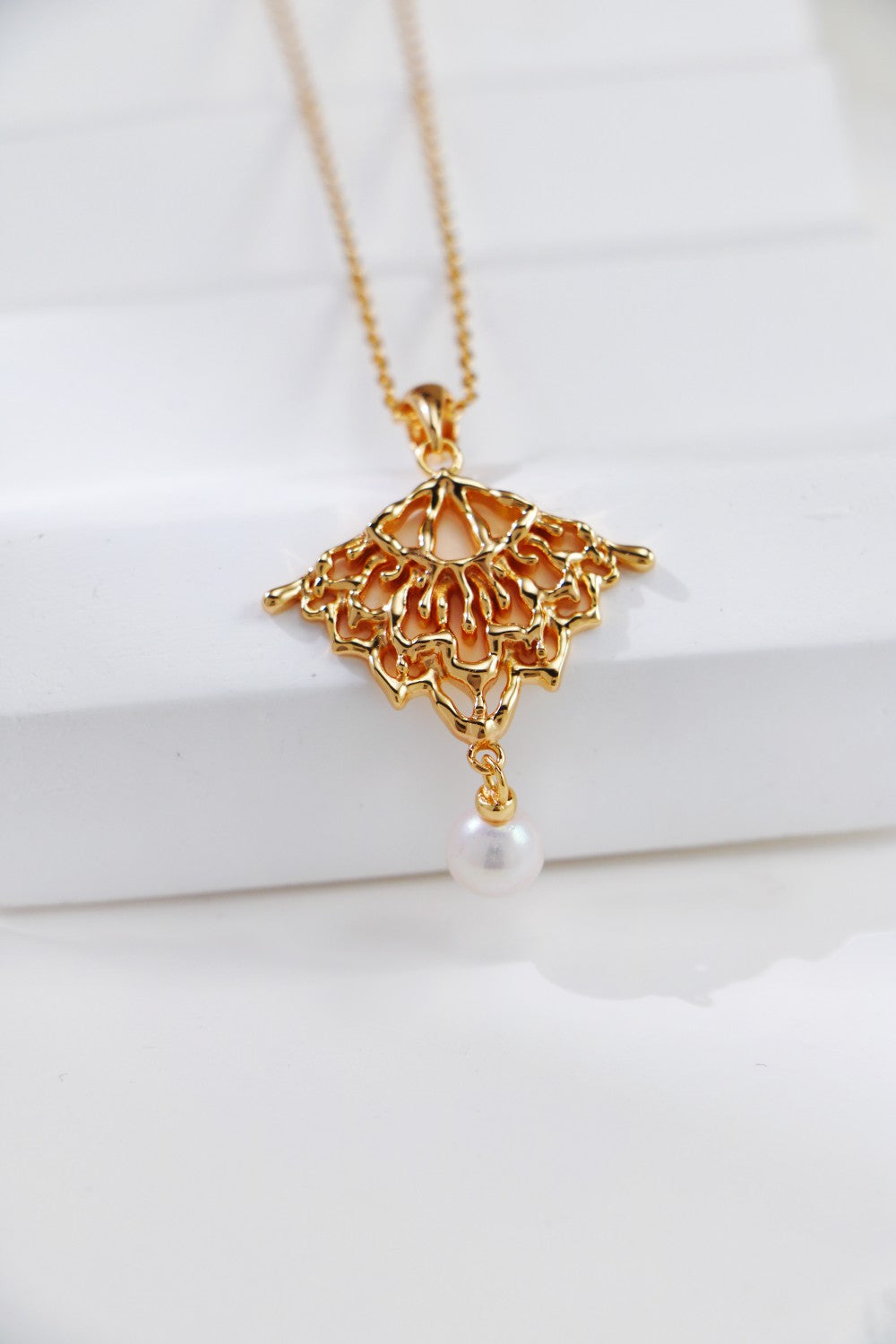 Hula Breeze Pendant Necklace