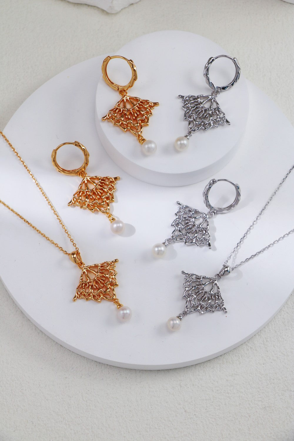 Hula Breeze Pendant Necklace