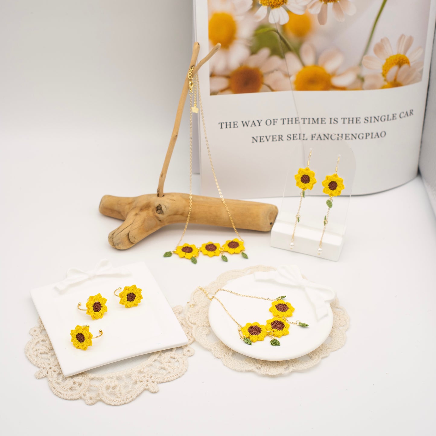 Microcrochet Sunflower Necklace