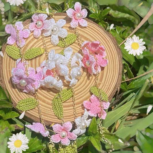 Microcrochet Ground Lily  Bracelet