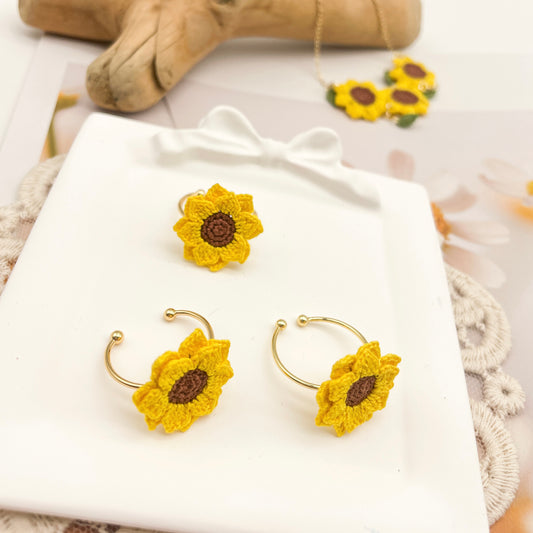 Microcrochet Sunflower Ring